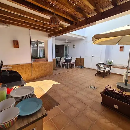 Villa Townhouse In - Walking Distance To Puerto Banus Marbella