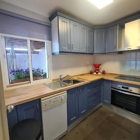 Townhouse In - Walking Distance To Puerto Banus