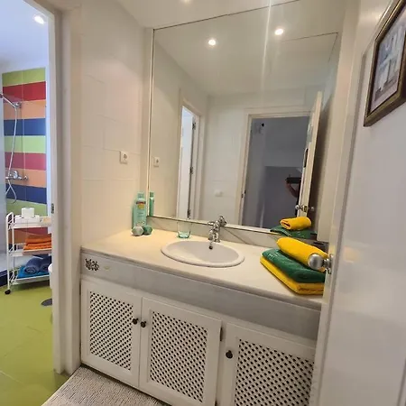 Townhouse In - Walking Distance To Puerto Banus * Marbella