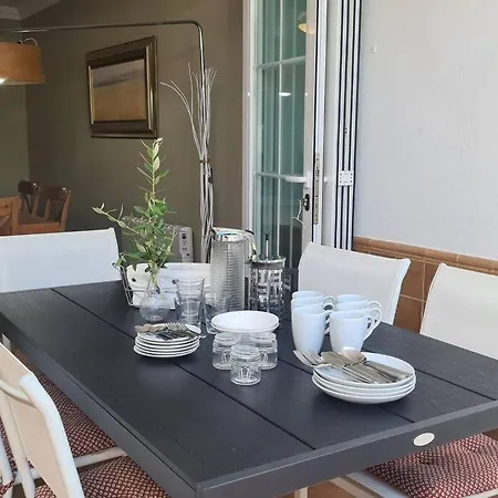 Townhouse In - Walking Distance To Puerto Banus *