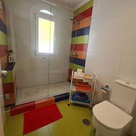 Townhouse In - Walking Distance To Puerto Banus * Марбелья