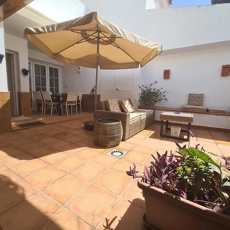 Townhouse In - Walking Distance To Puerto Banus Вилла