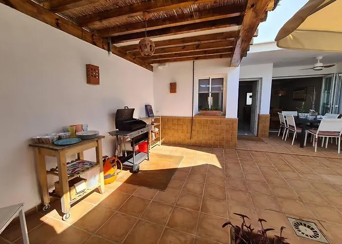Townhouse In - Walking Distance To Puerto Banus Villa *