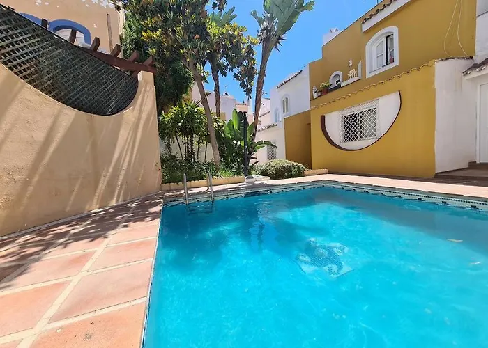Townhouse In - Walking Distance To Puerto Banus Villa *
