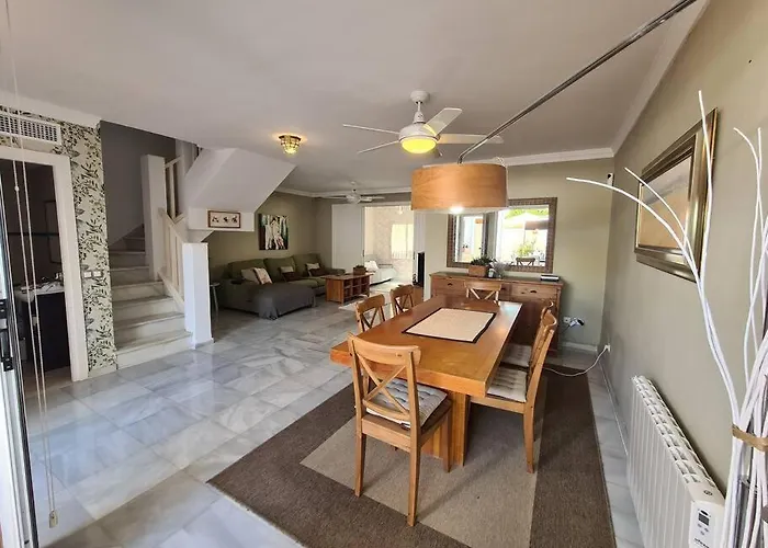 Villa Townhouse In - Walking Distance To Puerto Banus Marbella