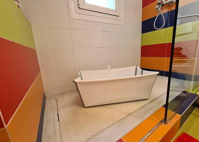 Townhouse In - Walking Distance To Puerto Banus * マルベーリャ