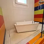 Townhouse In - Walking Distance To Puerto Banus * 马尔韦利亚