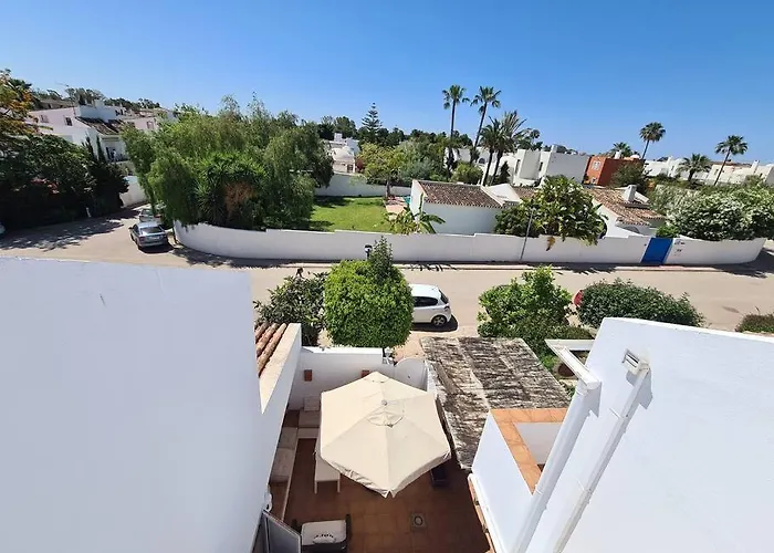 Villa Townhouse In - Walking Distance To Puerto Banus Marbellac