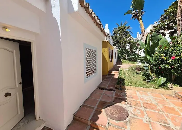 Villa Townhouse In - Walking Distance To Puerto Banus *
